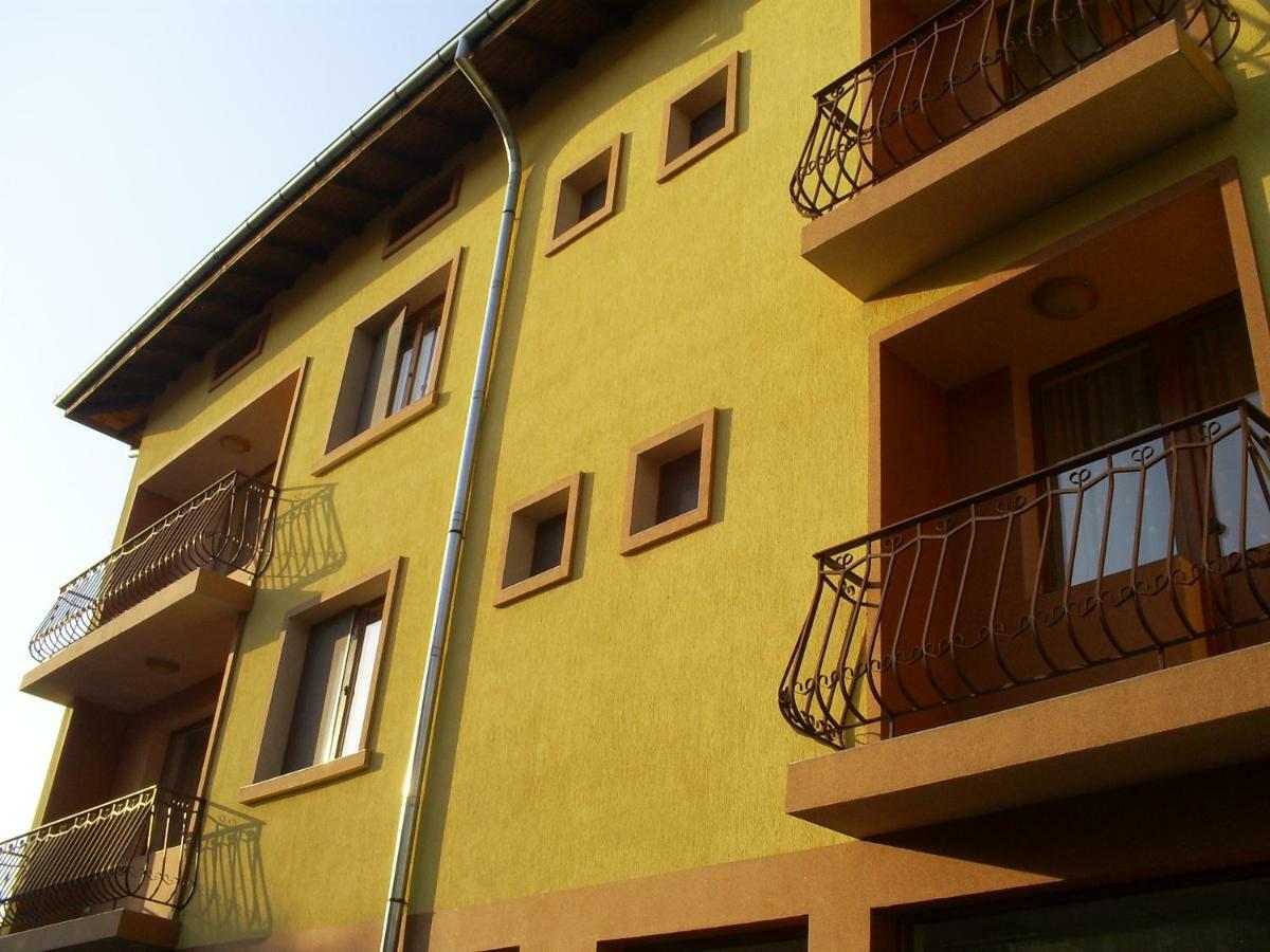 Къща За Гости Фантазия Tryavna Esterno foto