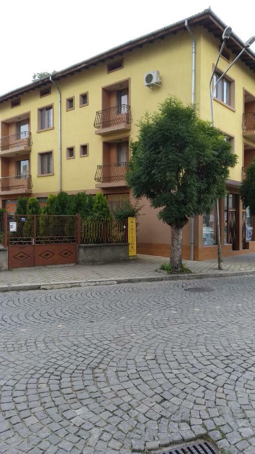 Къща За Гости Фантазия Tryavna Esterno foto